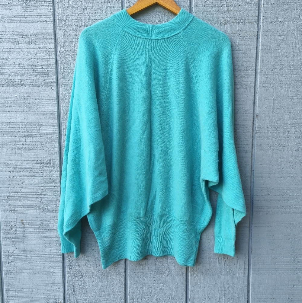 90s Moods by Krizia Angora Lambswool Oversized Sweater Pearl Accent sz M Blue